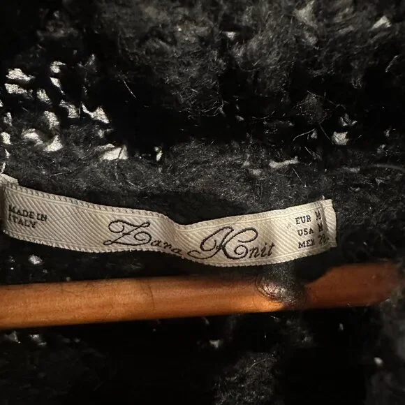 Zara Cropped Wool Black Sweater - Picture 3 of 3